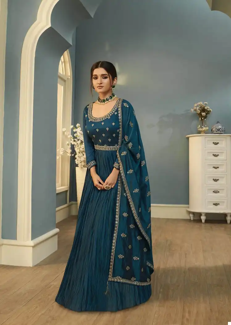 Vinay Tumbaa - Tamanna Crushed Silk Georgette Wholesale Gown With Dupatta Catalog — Wholesale Salwar Suits, MPA wholesale from Surat - Gallery Image 10