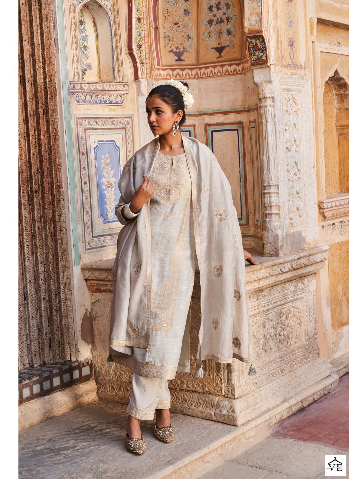 Four Buttons Arzoo Linen Russian Jacquard Wholesale Readymade Suits Catalog — Wholesale Salwar Suits, MPA wholesale from Surat - Gallery Image 5