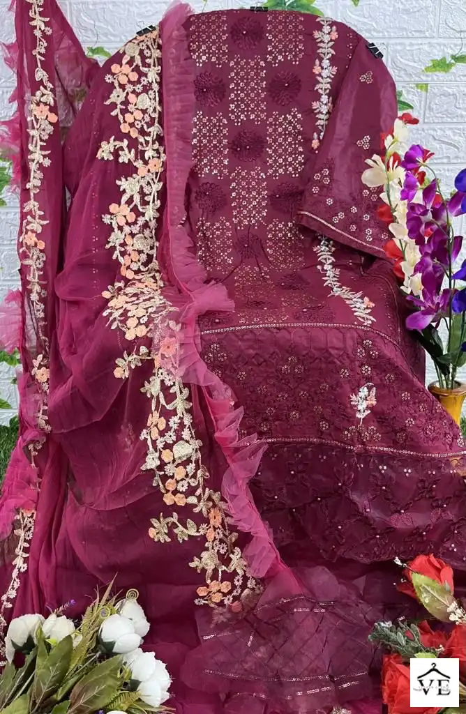 Hoor Tex 25001 Cotton Wholesale Pakistani Suit Catalog — Wholesale Salwar Suits, MPA wholesale from Surat - Gallery Image 6