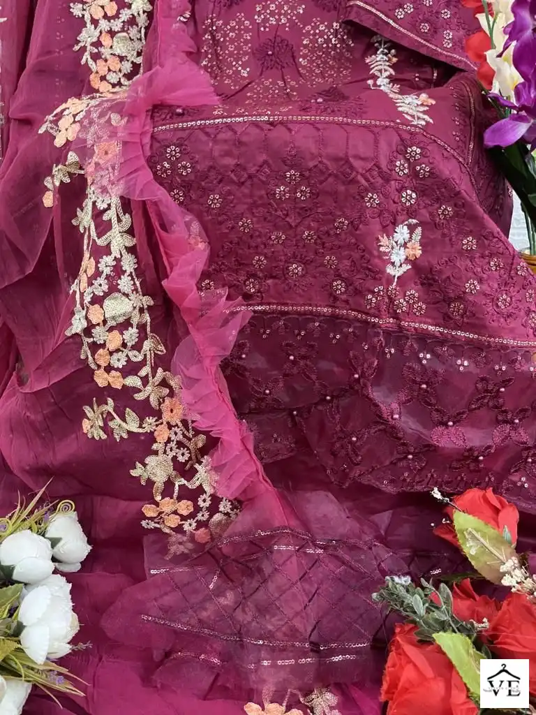 Hoor Tex 25001 Cotton Wholesale Pakistani Suit Catalog — Wholesale Salwar Suits, MPA wholesale from Surat - Gallery Image 7