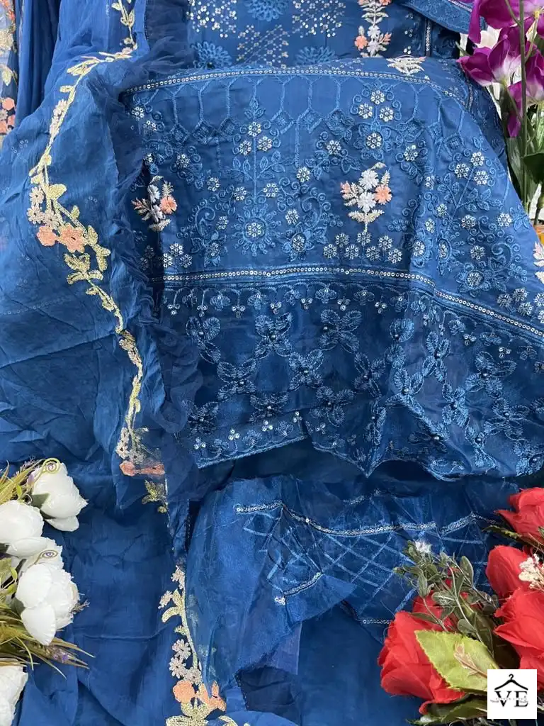 Hoor Tex 25001 Cotton Wholesale Pakistani Suit Catalog — Wholesale Salwar Suits, MPA wholesale from Surat — view 9