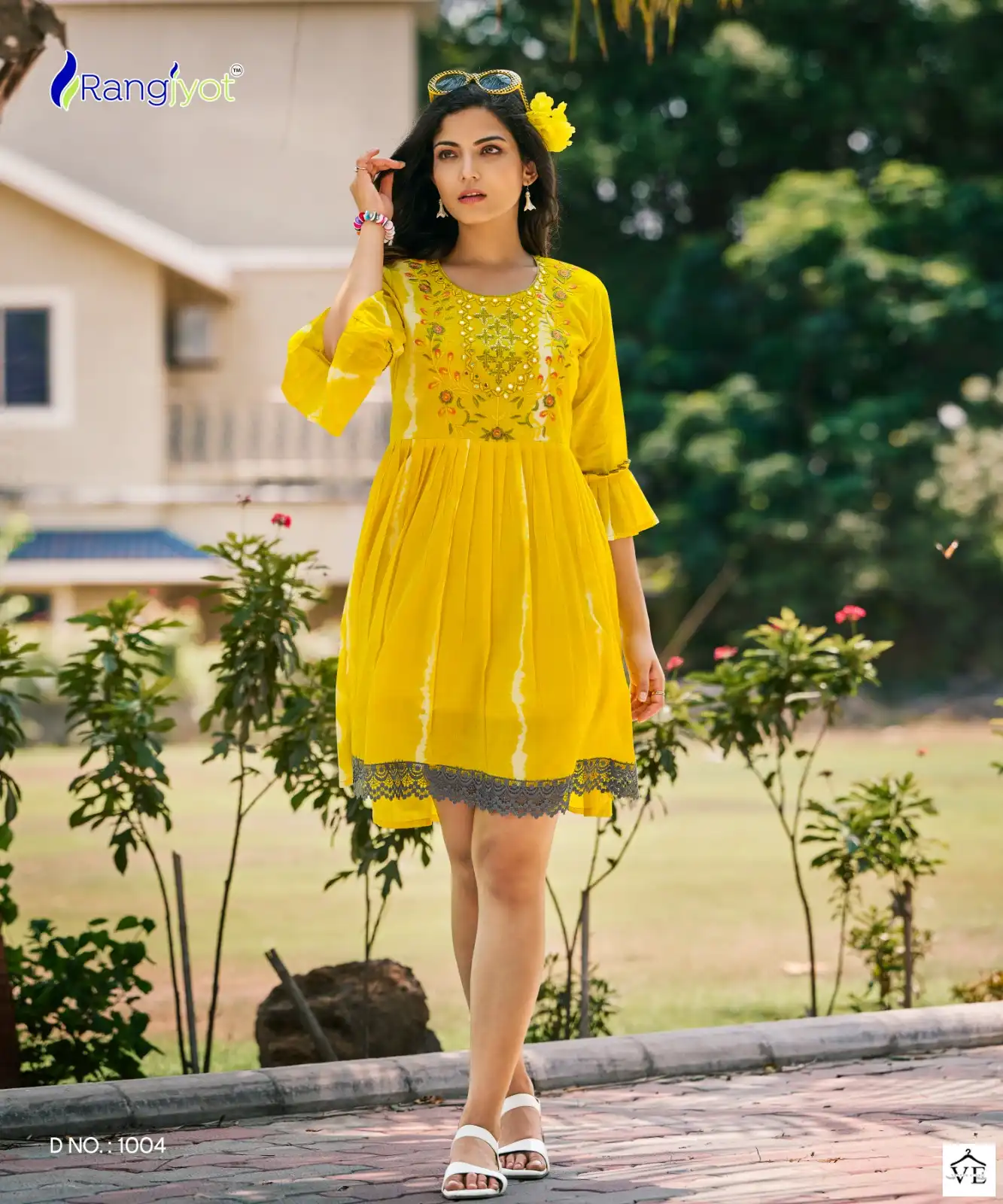 Rangjyot Rich Girl Cotton Mull Wholesale Kurtis Catalog — Wholesale Kurtis, MPA wholesale from Surat - Gallery Image 4