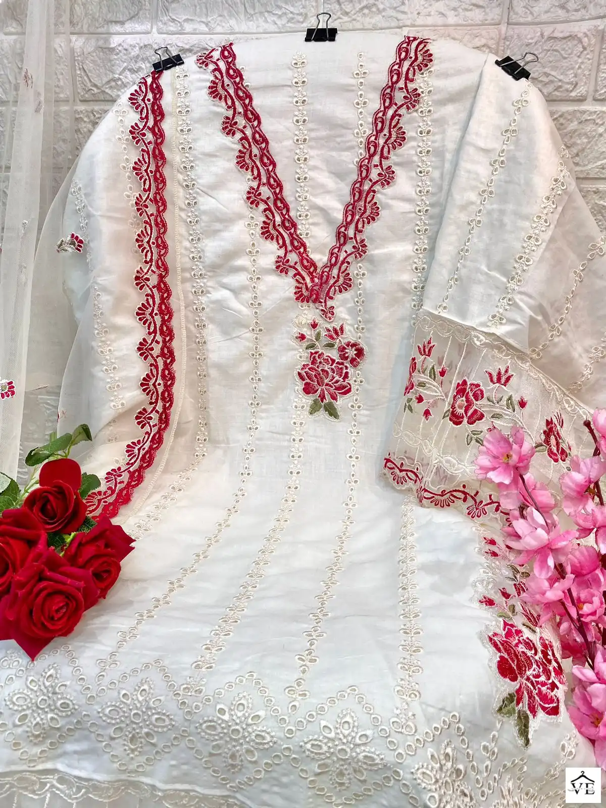 Vardan Ethnic SF-142 Cambric Cotton Wholesale Pakistani Suits — Wholesale Salwar Suits, MPA wholesale from Surat — view 5