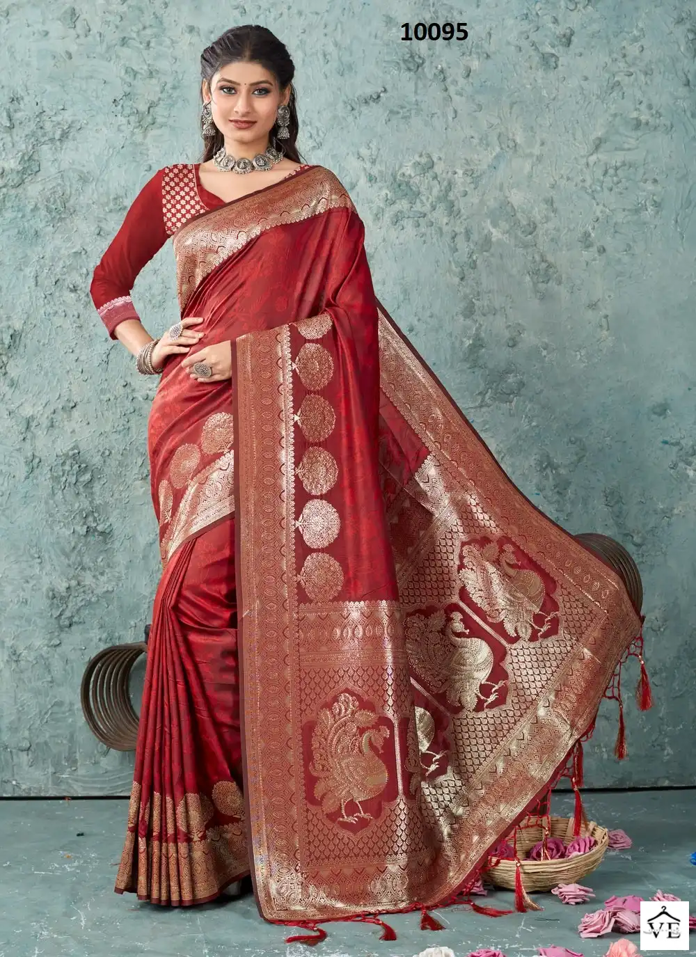 Sangam Var Vadhu Banarasi Silk Wholesale Saree Catalog — Wholesale Sarees, MPA wholesale from Surat - Gallery Image 5