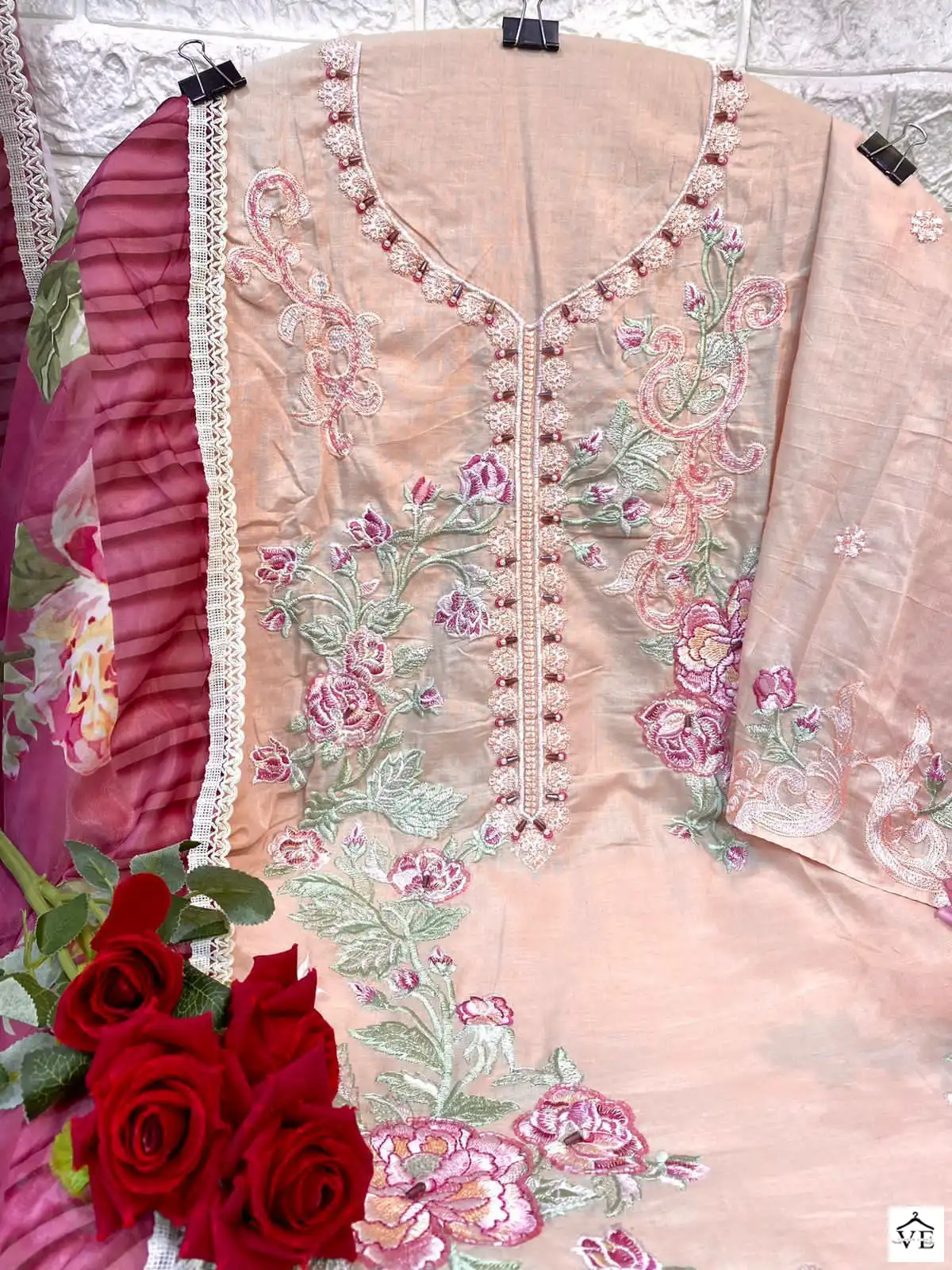 Al Amra ZF Anaya Lawn 59 Cambric Cotton Wholesale Pakistani Suit — Wholesale Salwar Suits, MPA wholesale from Surat — view 5
