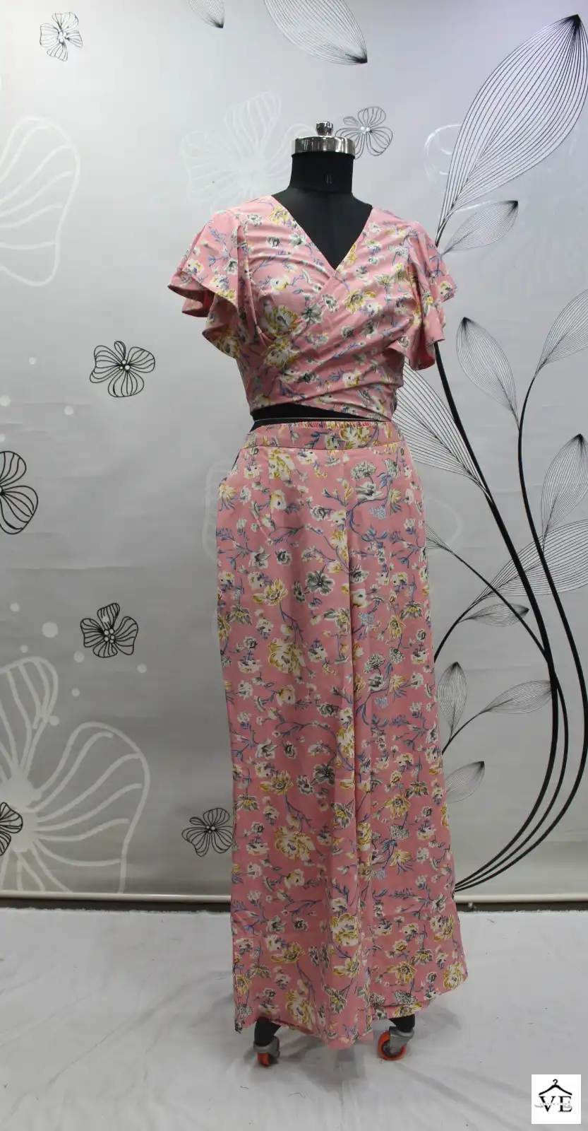 Vardan Ethnic Coards Platinum Creap Wholesale Co-ord Set Catalog — Wholesale Kurtis, MPA wholesale from Surat - Gallery Image 7