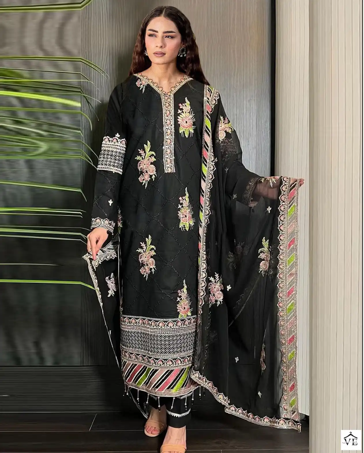 Vardan Ethnic D No 005 Cotton Wholesale Pakistani Salwar Suit Catalog — Wholesale Salwar Suits, MPA wholesale from Surat — view 1