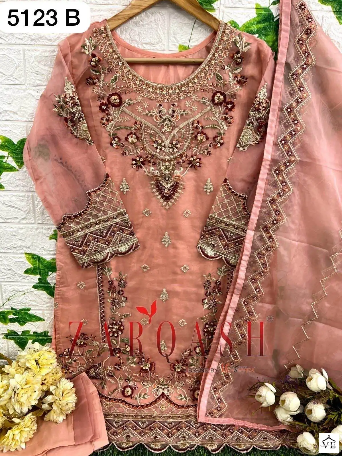 Zarqash Z 5123 Organza Wholesale Pakisdtani Readymade Salwar Suit Catalog — Wholesale Salwar Suits, MPA wholesale from Surat - Gallery Image 2