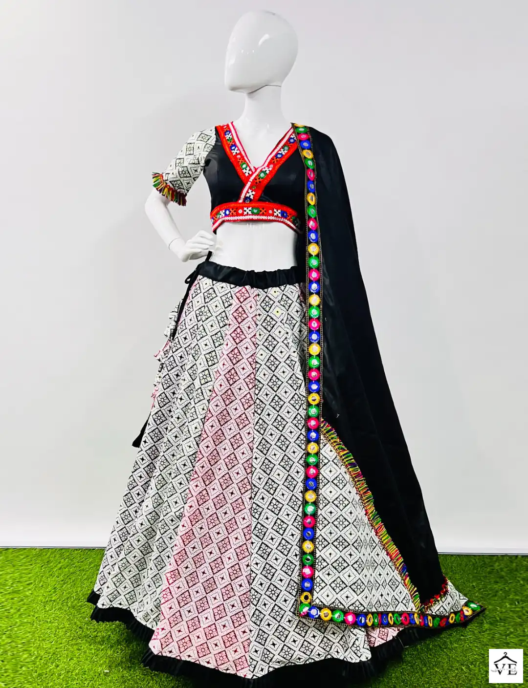 Aawiya Awy-7036 Pure Cotton Silk Wholesale Navratri Lehenga Choli