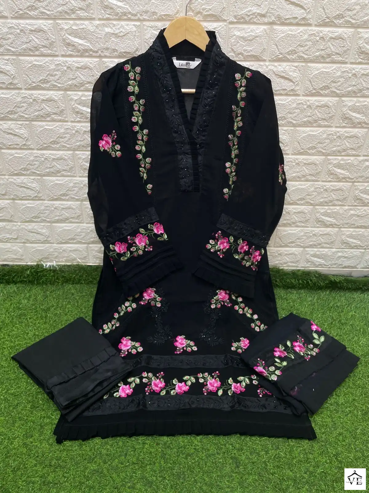 Laxuria D No 1243 Georgette Wholesale Readymade Pakistani Salwar Suit Catalog — Wholesale Salwar Suits, MPA wholesale from Surat — view 3