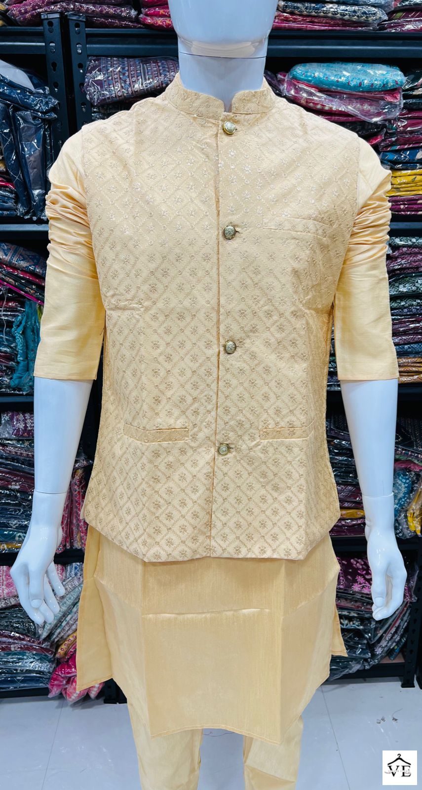 Banwery Manyavar Heavy Banglori Silk Wholesale Kurta Pajama With Koti Catalog — Wholesale, Banwery wholesale from Surat - Gallery Image 8