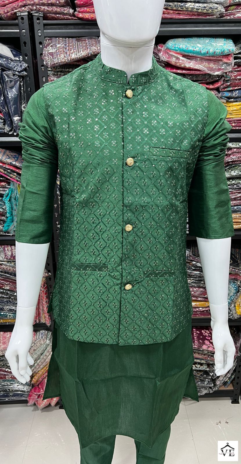 Banwery Manyavar Heavy Banglori Silk Wholesale Kurta Pajama With Koti Catalog — Wholesale, Banwery wholesale from Surat - Gallery Image 11