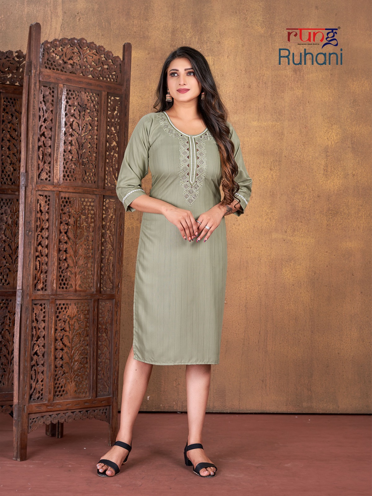 Rung Ruhani Heavy Wiving Linning Rayon Wholesale Kurtis Catalog — Wholesale Kurtis, MPA wholesale from Surat - Gallery Image 3