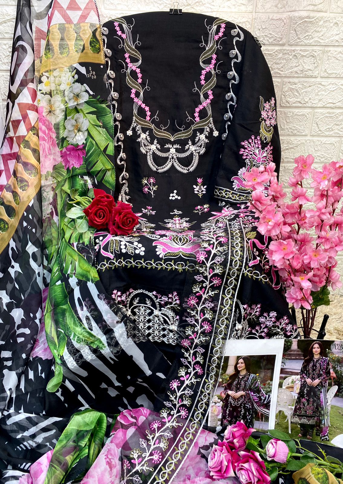 Sobia Nazir Sn 1021 Lawn Wholesale Pakistani Salwar Suit Catalog — Wholesale Salwar Suits, MPA wholesale from Surat - Gallery Image 2