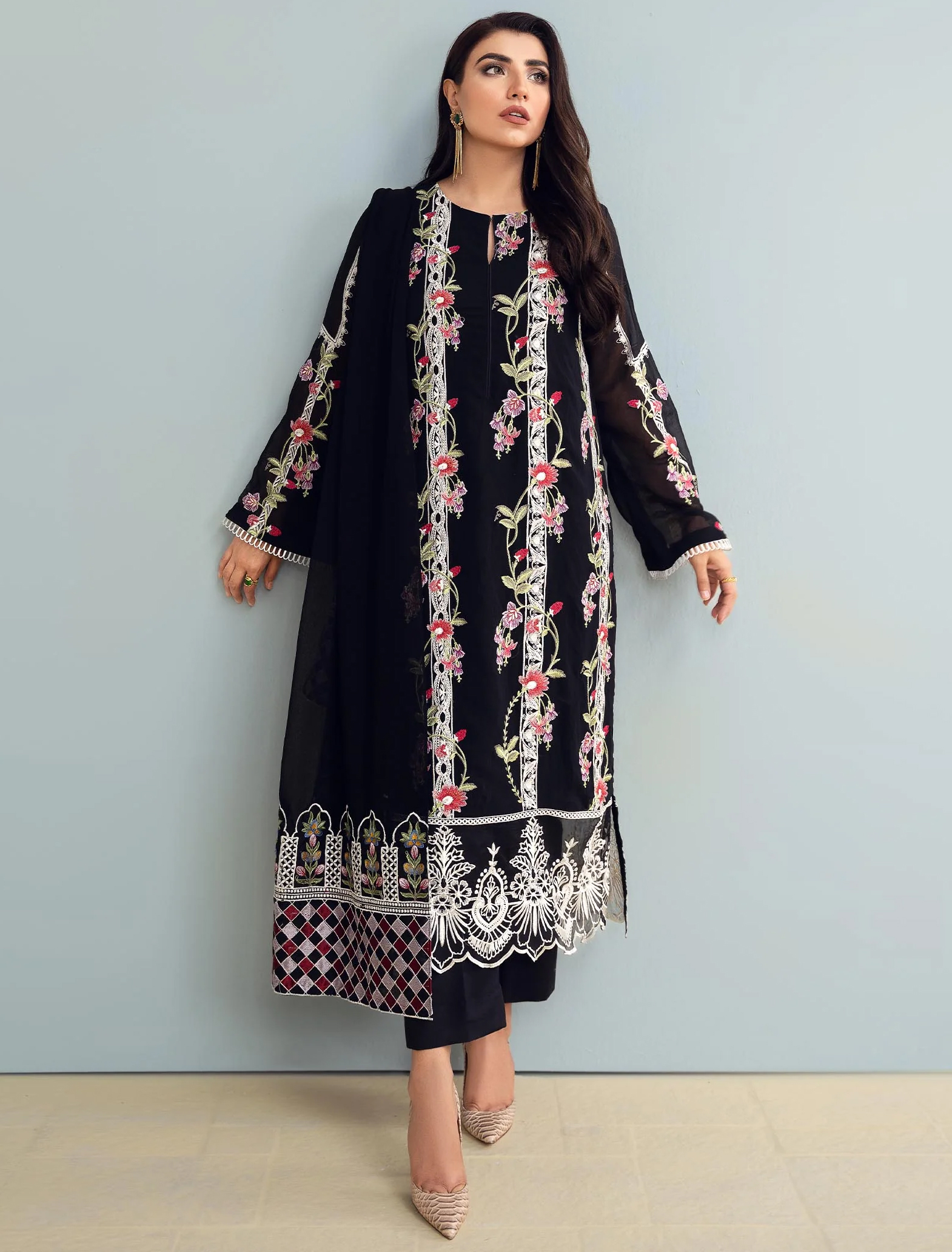 Zarqash Z 141 Georgette Wholesale Pakistani Readymade Salwar Suit Catalog — Wholesale Salwar Suits, MPA wholesale from Surat — view 1