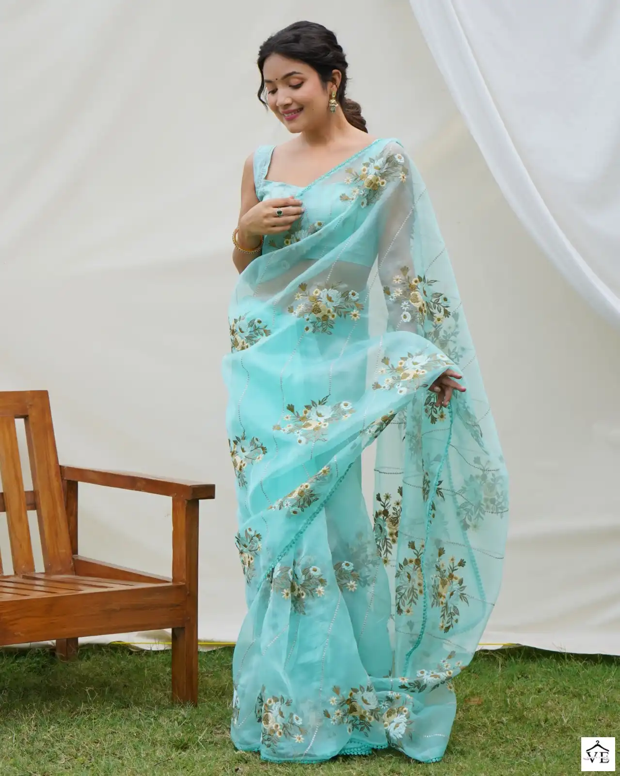 Vardan Ethnic Anvika Organza Wholesale Fancy Sarees Catalog — Wholesale Sarees, MPA wholesale from Surat — view 4