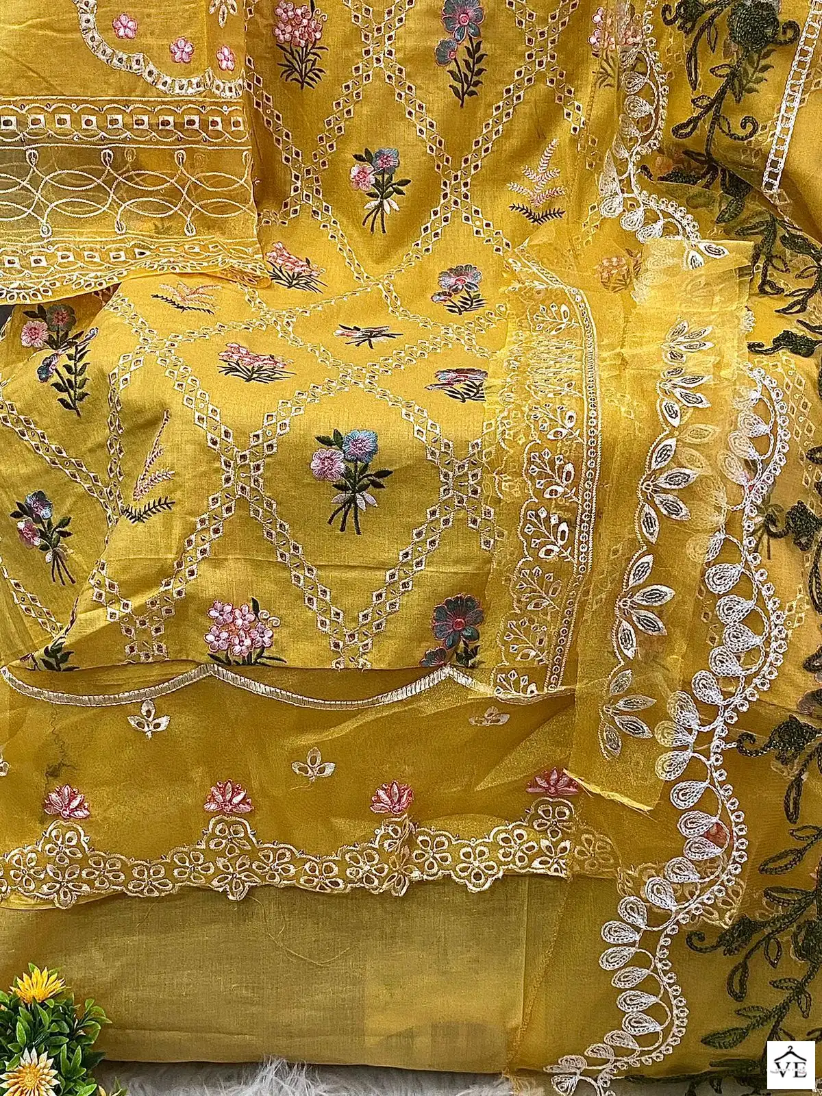 Hoor Tex H-108 B Cotton Wholesale Pakistani Suit — Wholesale Salwar Suits, MPA wholesale from Surat — view 4