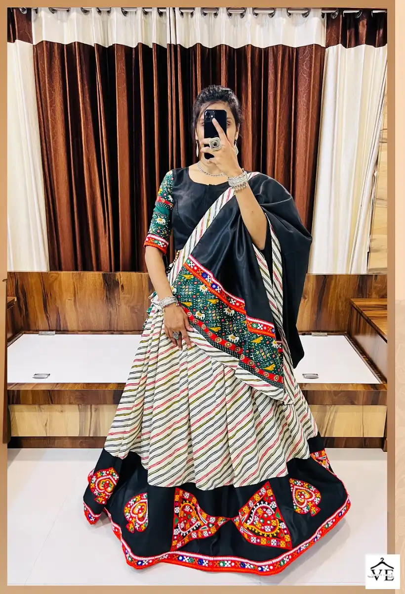 Aawiya Rajwadi Vol-7 Pure Cotton Silk Wholesale Navratri Lehenga Choli Catalog — Wholesale Lehenga, MPA wholesale from Surat — view 5