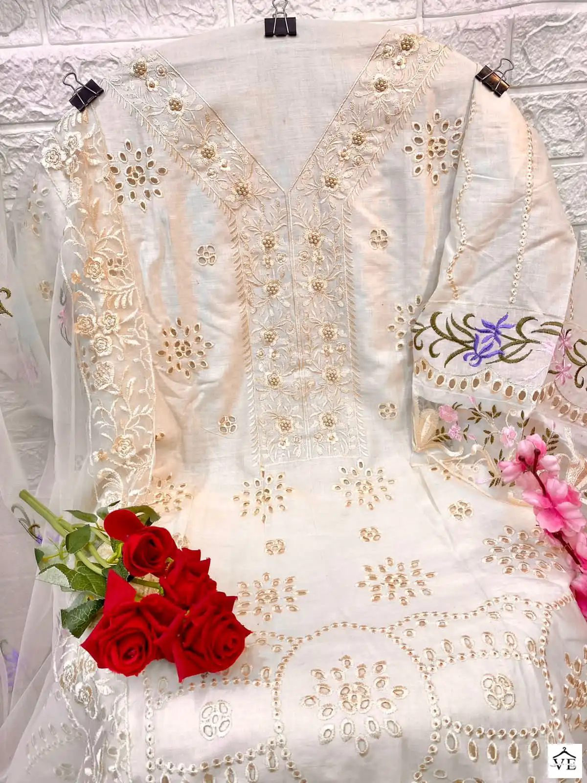 Sobia Nazir SN-1015 Lawn Wholesale Pakistani Suit — Wholesale Salwar Suits, MPA wholesale from Surat - Gallery Image 2