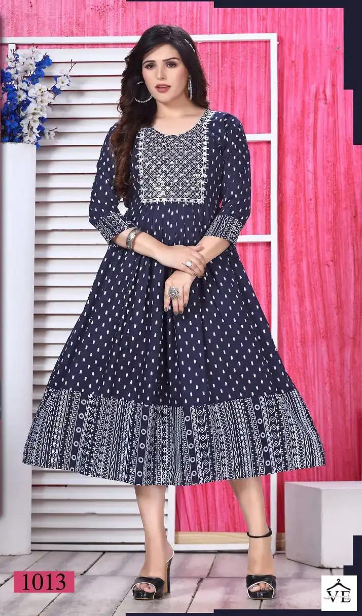 Vardan Ethnic Beauty Queen Especual 2 Heavy Rayon 14 Kg Wholesale Long Kurtis Catalog — Wholesale Kurtis, MPA wholesale from Surat - Gallery Image 4