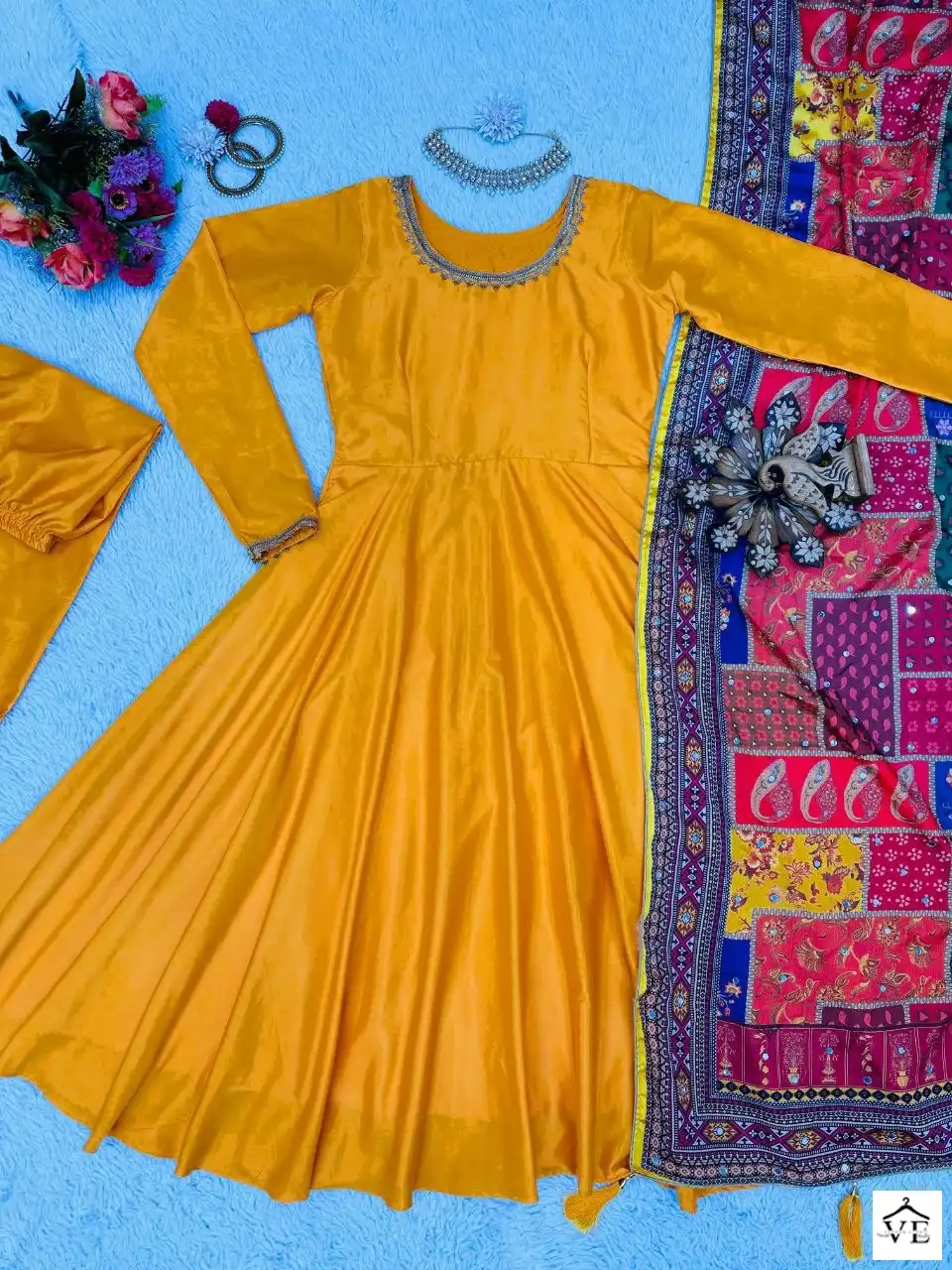 VE 5614 Maliy Satin Wholesale Kurti With Pant Dupatta — Wholesale Salwar Suits, MPA wholesale from Surat — view 3
