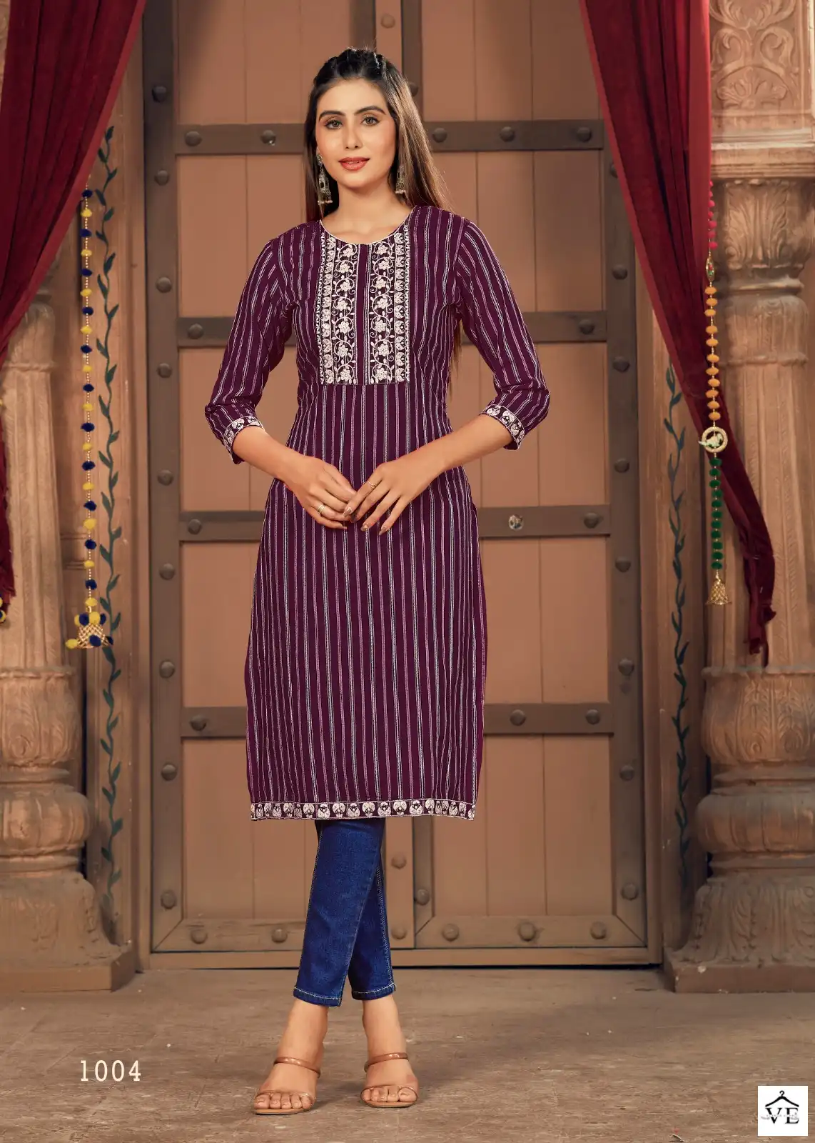 Banwery Geeta Vol 3 Russian Silk Wholesale Kurti Catalog — Wholesale Kurtis, Banwery wholesale from Surat - Gallery Image 4