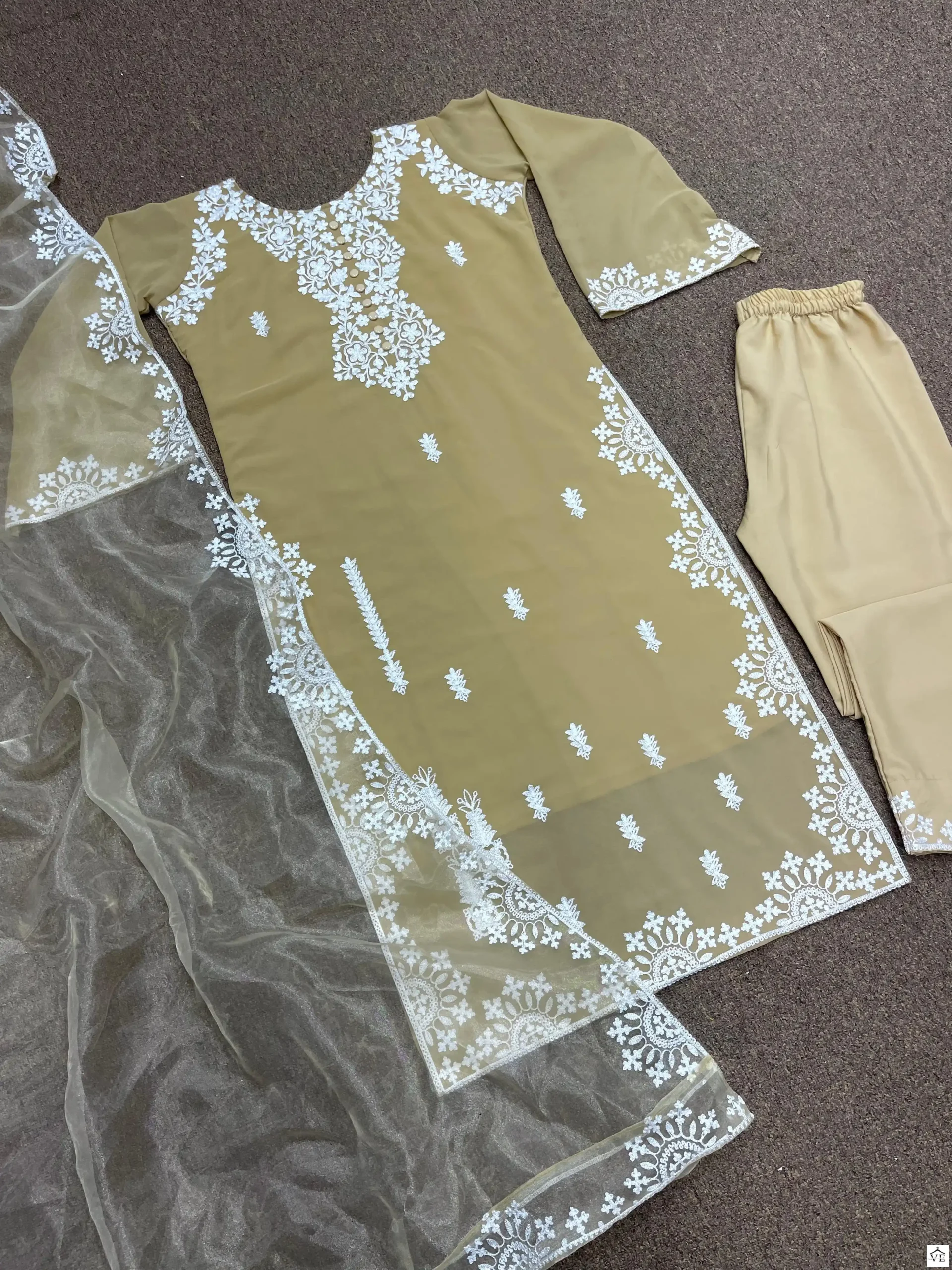 Vardan Ethnic Hk 1535 Georgette Wholesale Designer Pakistani Readymade Salwar Suit Catalog — Wholesale Salwar Suits, MPA wholesale from Surat — view 4