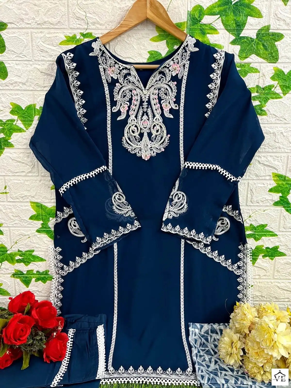 Zarqash Z 136 Faux Georgette Wholesale Designer Pakistani Readymade Salwar Suit Catalog — Wholesale Salwar Suits, MPA wholesale from Surat - Gallery Image 5