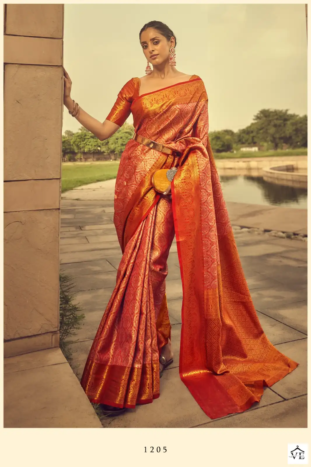 Rf Fashion Avzee Silk Heavy Brocade Banarasi Weaving Wholesale Fancy Sarees — Wholesale Sarees, MPA wholesale from Surat - Gallery Image 5