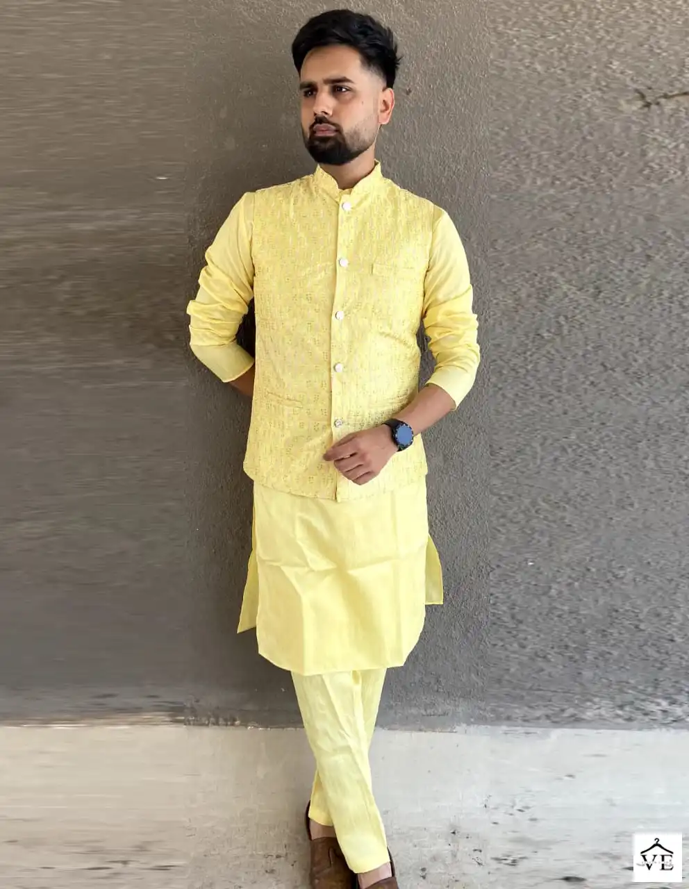 Banwery Desi Boys Heavy Banglori Silk Wholesale Kurta Pajamawith Koti Catalog — Wholesale, Banwery wholesale from Surat — view 1