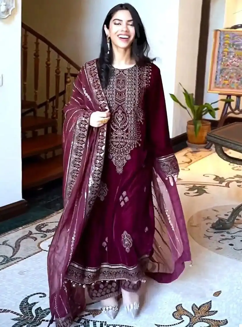 Anamsa 255 Heavy Pure Velvet 9000 Wholesale Designer Winter Wear Pakistani Salwar Suit — Wholesale Salwar Suits, MPA wholesale from Surat — view 1