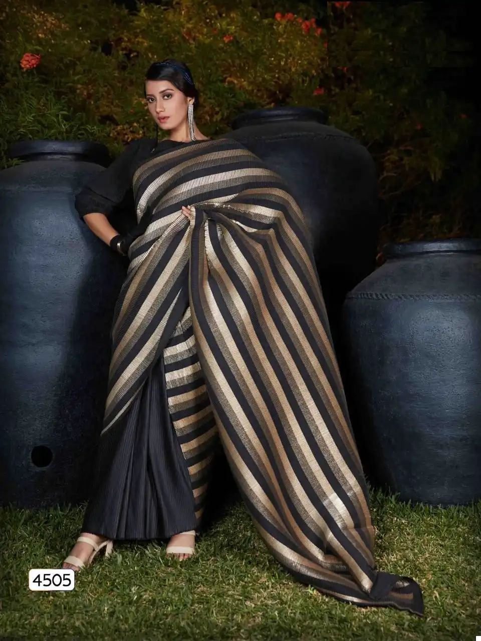 Pc Georgette Crush Fancy Wholesale Sarees — Wholesale Sarees, MPA wholesale from Surat — view 2