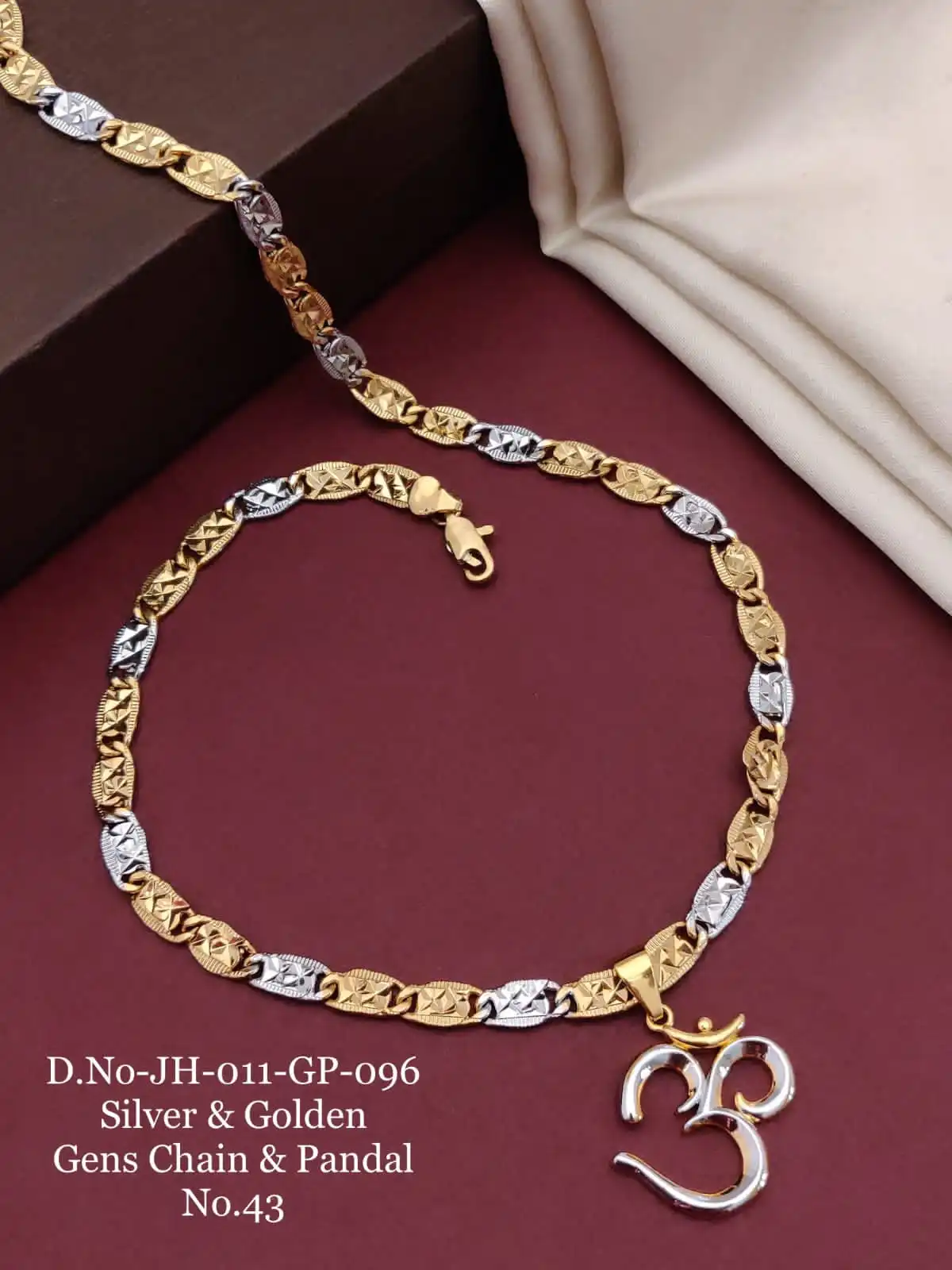 Silver And Golden Men's Chain And Pendant - Image 2