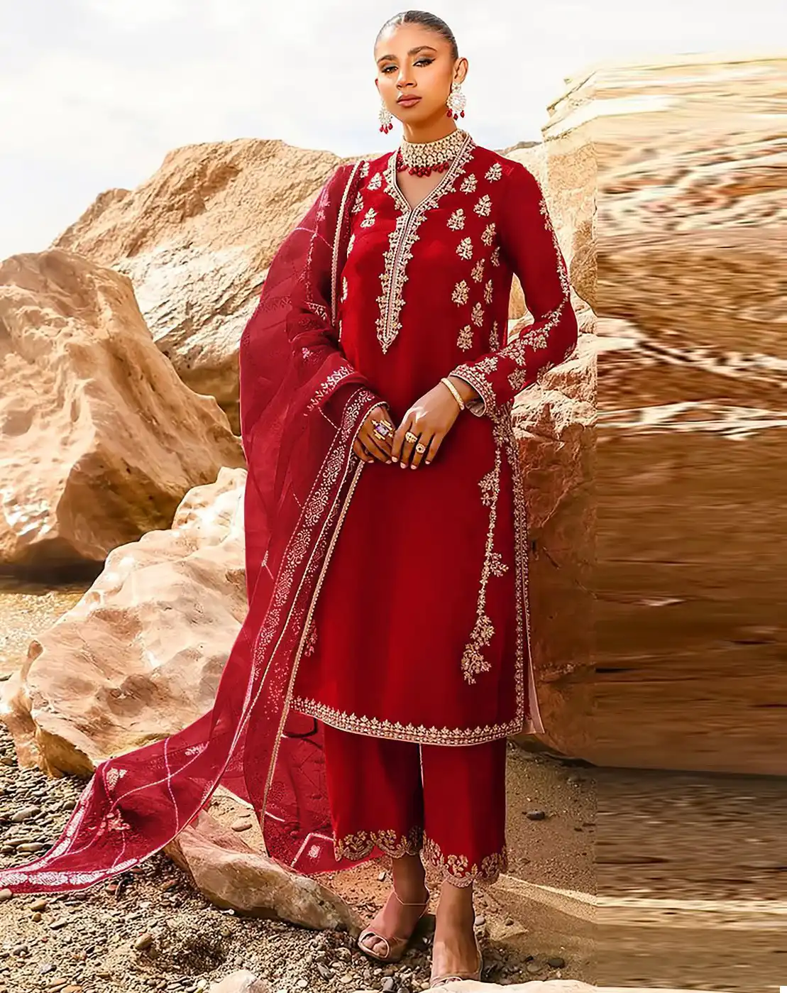 Shree Fabs R 1185 9000 Velvet Wholesale Designer Readymade Pakistani Winter Salwar Suit Catalog — Wholesale Salwar Suits, Shree Fabs wholesale from Surat — view 1