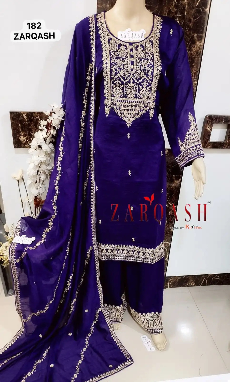 Zarqash Five Star Vichitra Silk Wholesale Readymade Pakistani Suit Catalog - Image 7