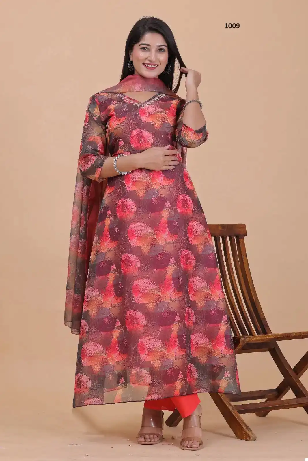 VE Kalyani Soft Organza Wholesale Combo Set Readymade Suits Catalog — Wholesale Salwar Suits, MPA wholesale from Surat - Gallery Image 9