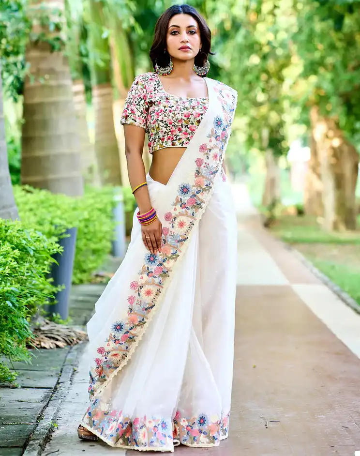 Vardan Ethnic BT-3086 Organza Silk Wholesale Fancy Sarees