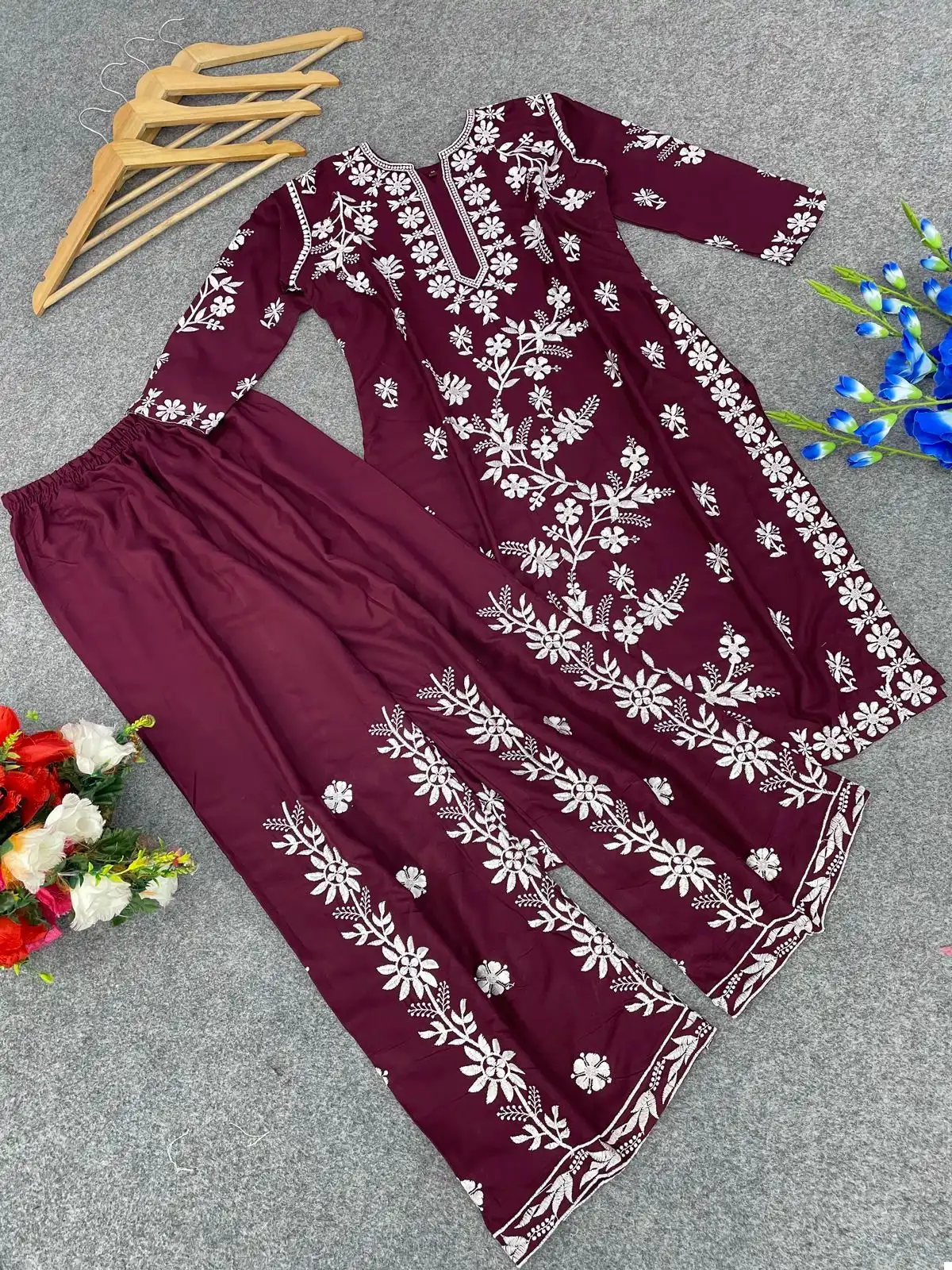 Morni Creation Mc 1070 14Kg Heavy Rayon Wholesale Designer Kurti With Plazzo Catalog - Image 2