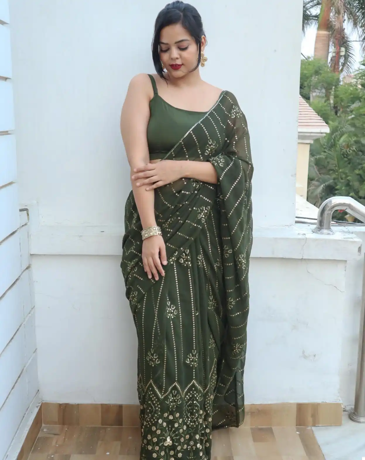 Vardan Ethnic Jr 609 Georgette Wholesale Fancy Sarees