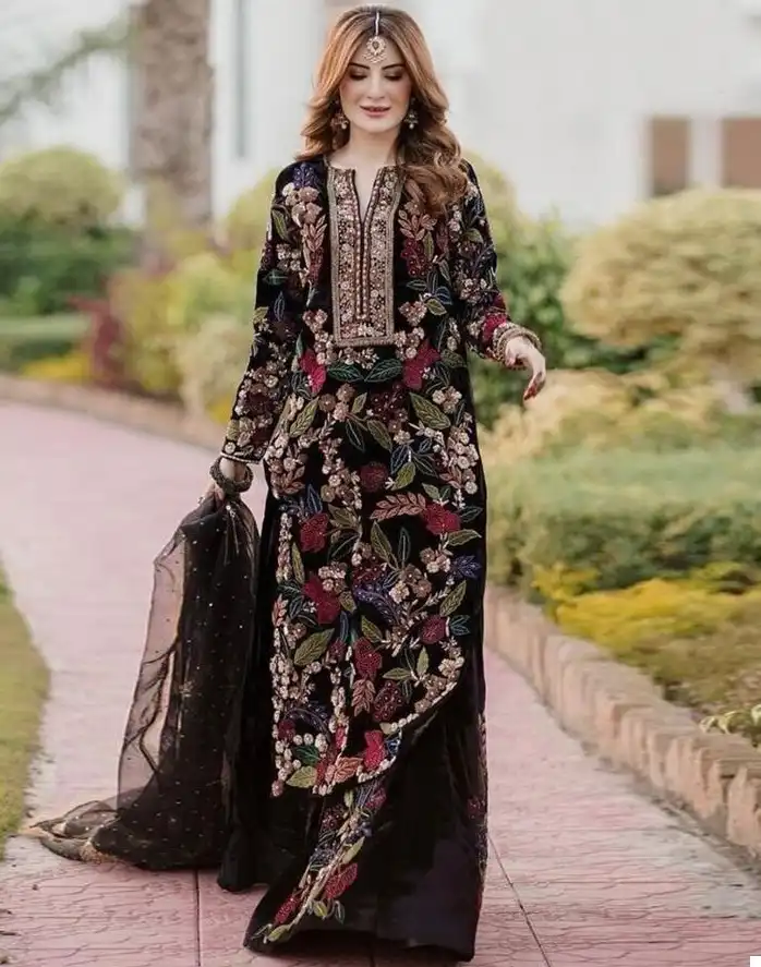 Ziaaz Codes 425 Georgette Wholesale Pakistani Salwar Suit