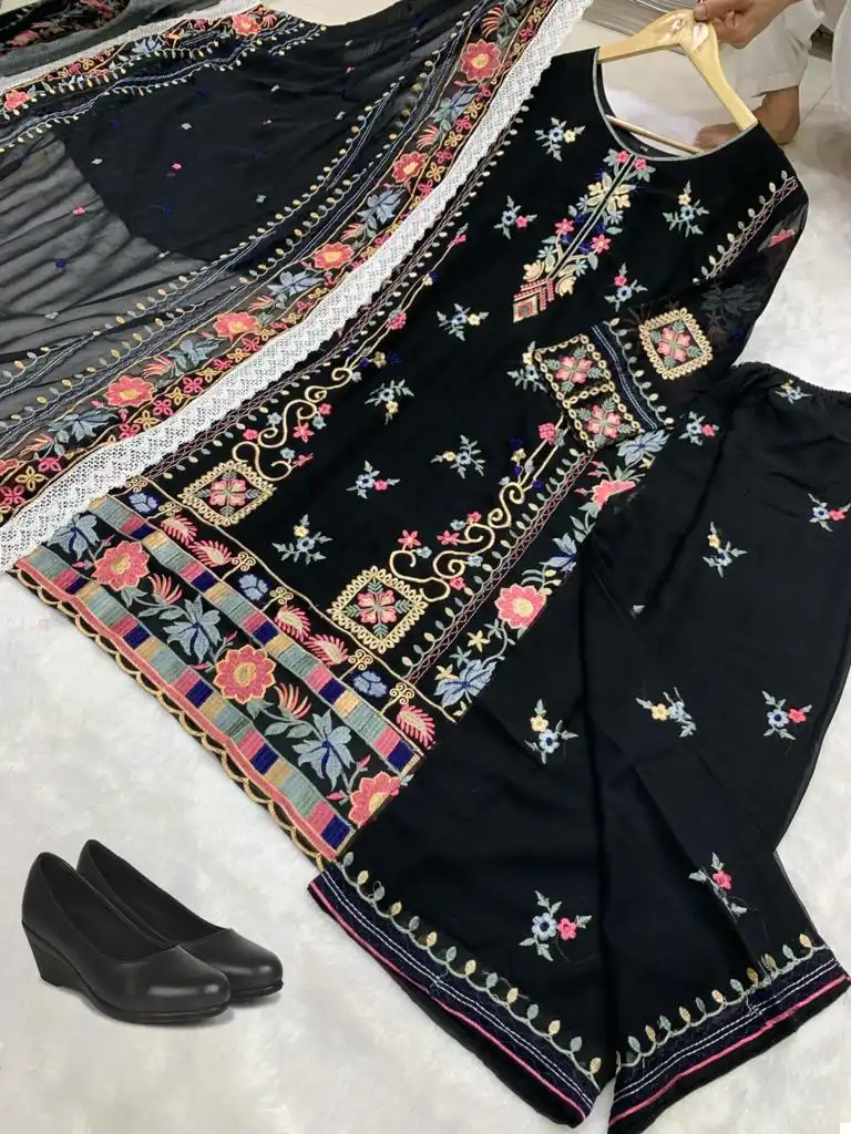 Afsana Babli Faux Georgette Wholesale Pakistani Readymade Salwar Suit Catalog - Image 6