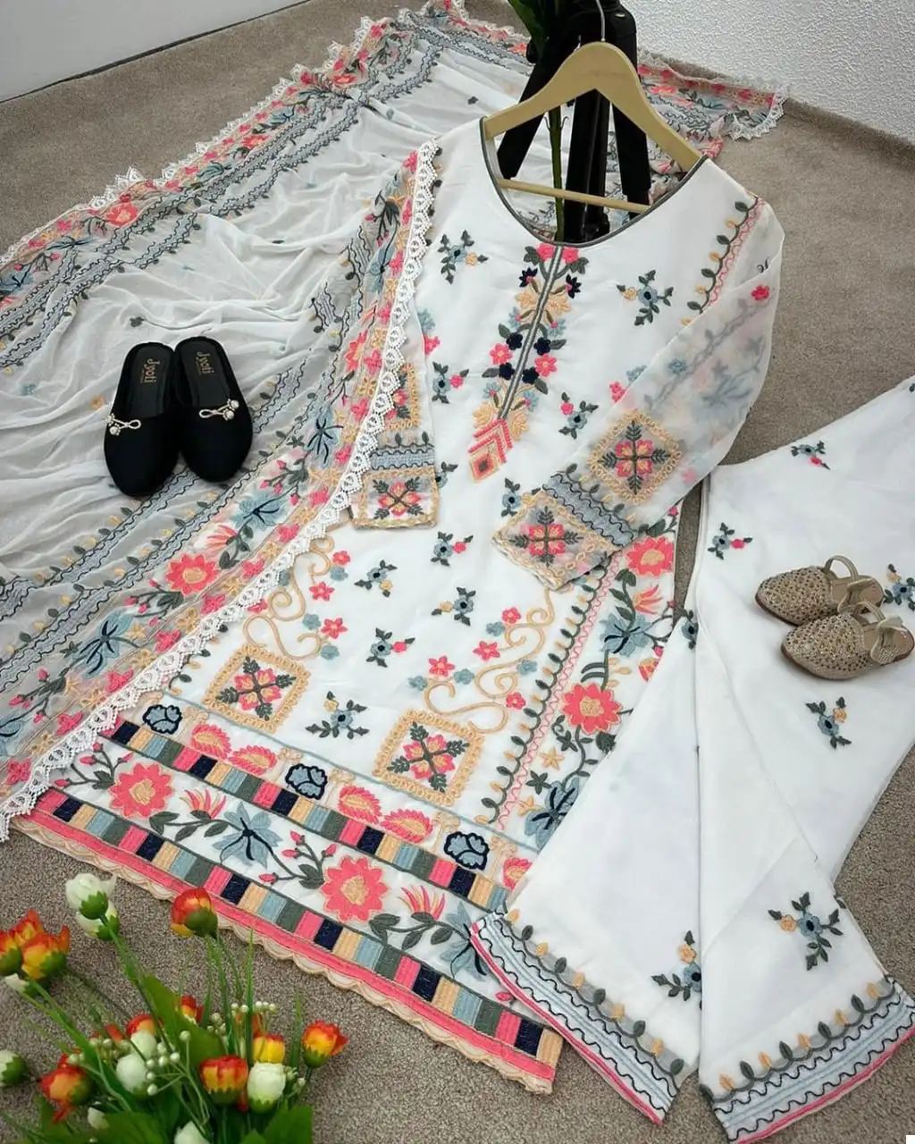 Afsana Babli Faux Georgette Wholesale Pakistani Readymade Salwar Suit Catalog - Image 7