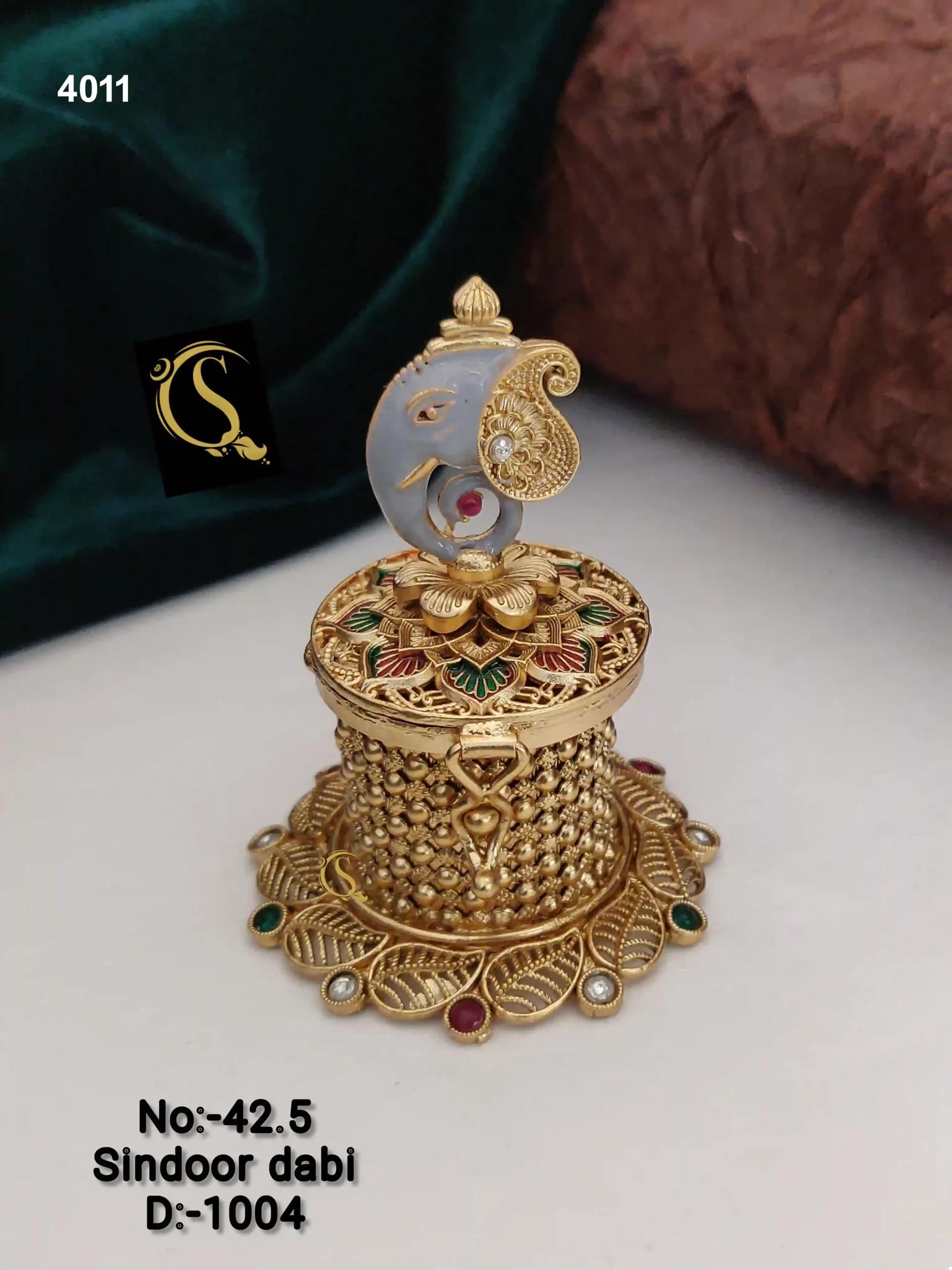 Traditional Gold-Plated Sindoor Dabi With Intricate Carvings - Image 6