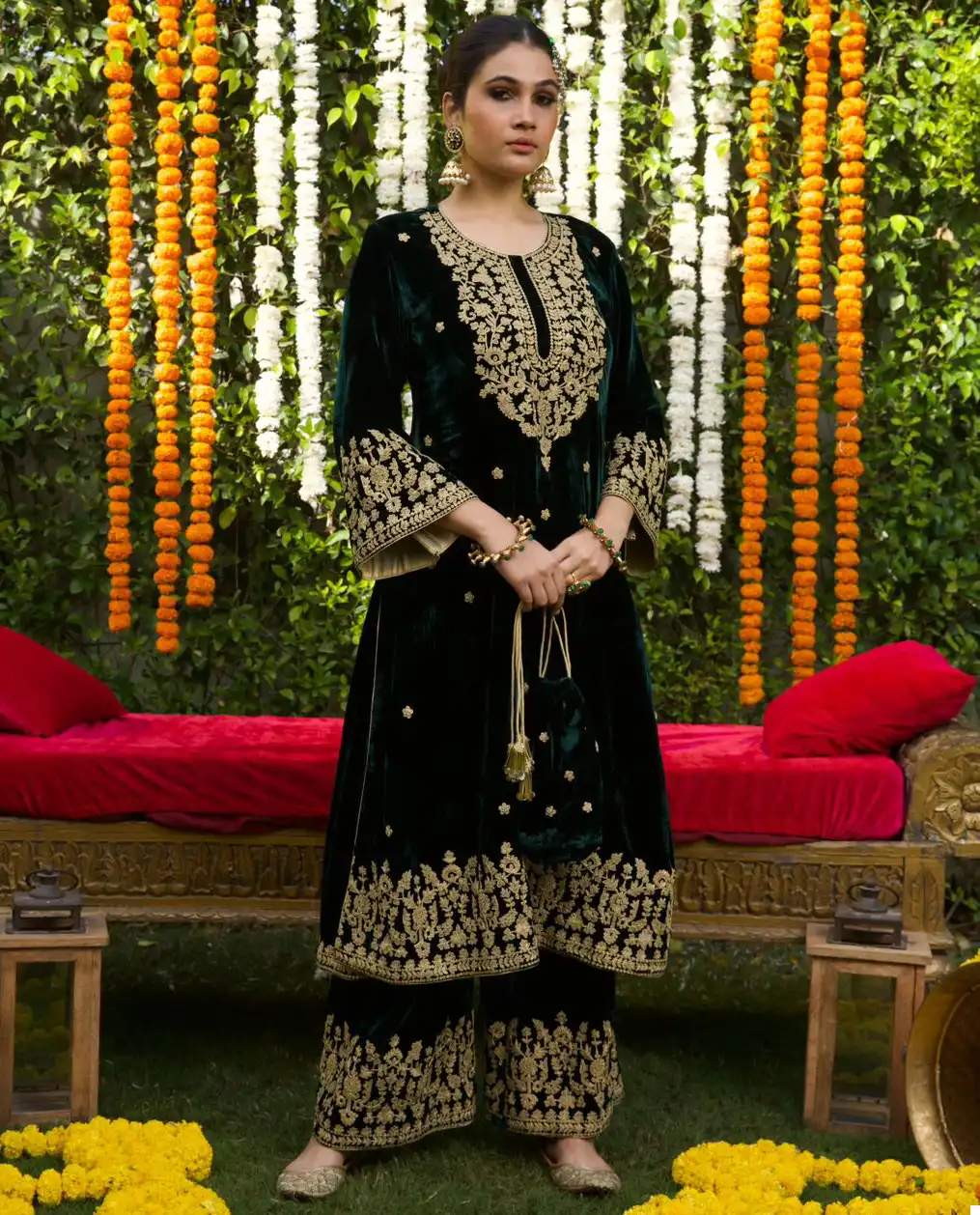 Vardan Ethnic Do. No 5114 Heavy Viscose Velvet Wholesale Winter Wear Readymade Salwar Suit