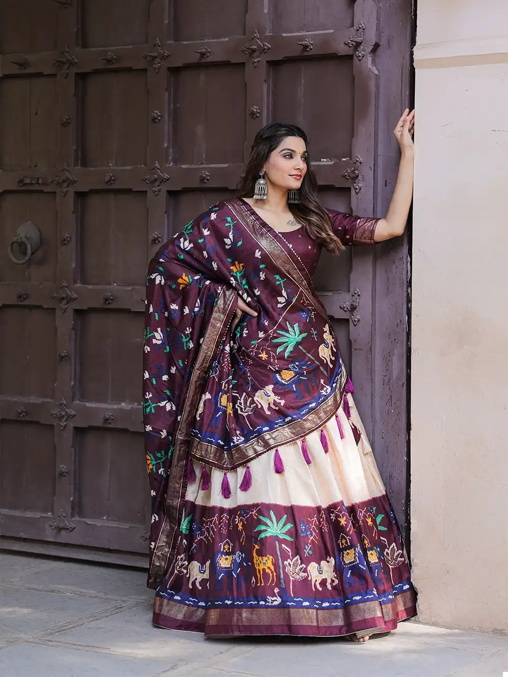 Vardan Ethnic Dola Silk Wholesale Lehenga Catalog - Image 7