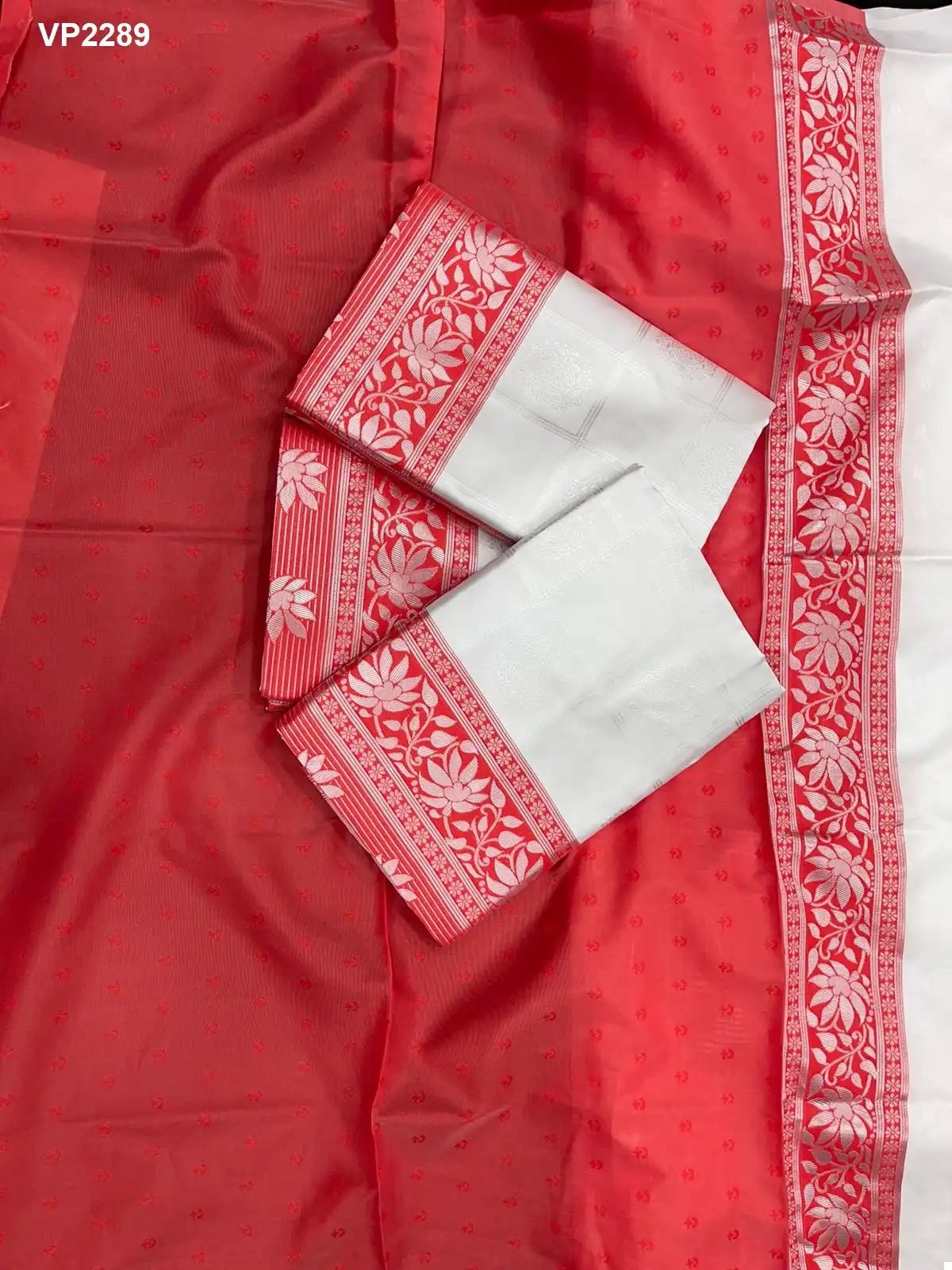 Fashion Berry Vp2289 Soft Lichi Silk Wholesale Fancy Sarees - Image 3