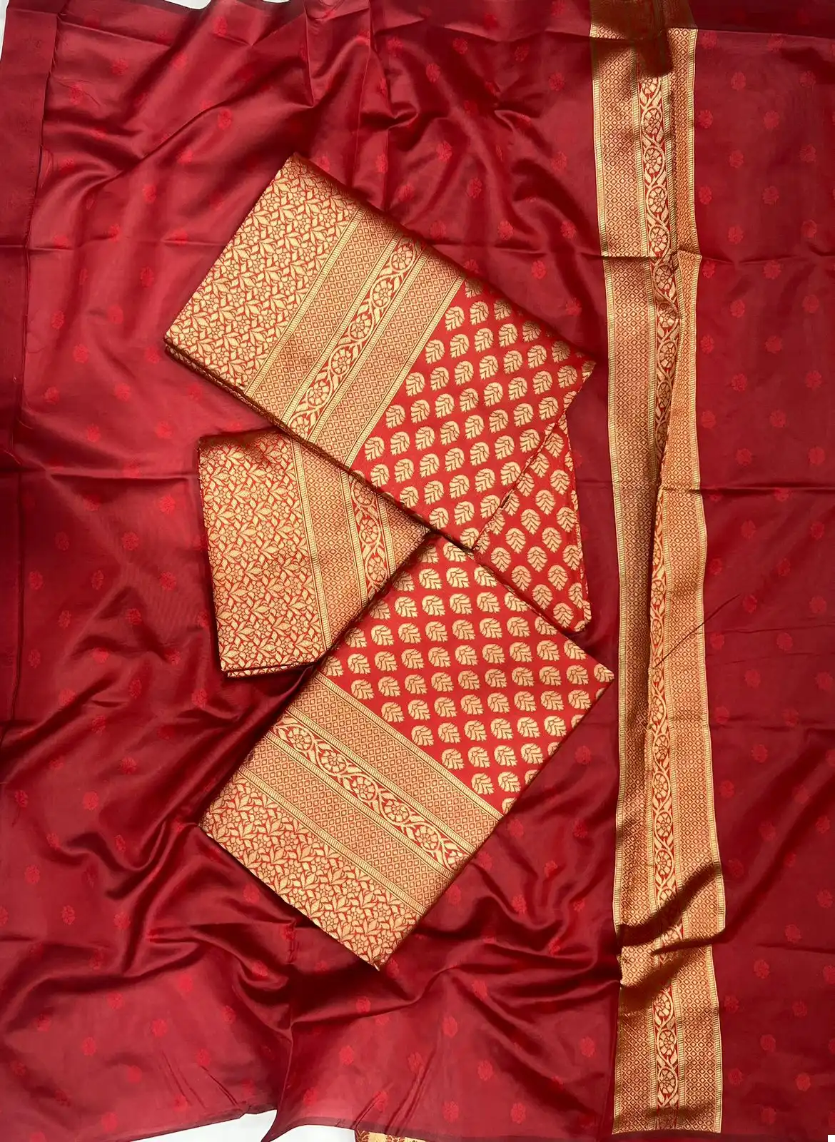 Fashion Berry Vp2333 Soft Lichi Silk Wholesale Fancy Sarees - Image 2