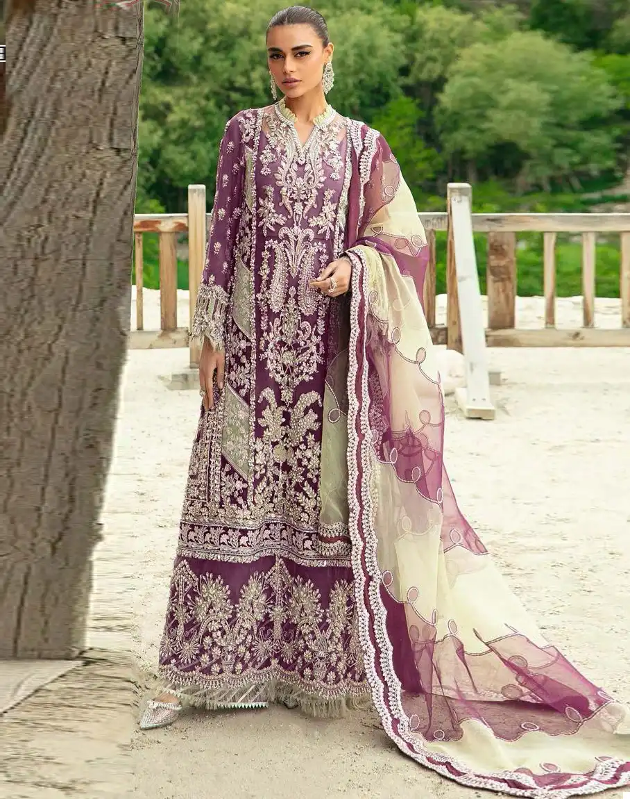 Hoor Tex H 251 Faux Georgette Wholesale Pakistani Salwar Suit