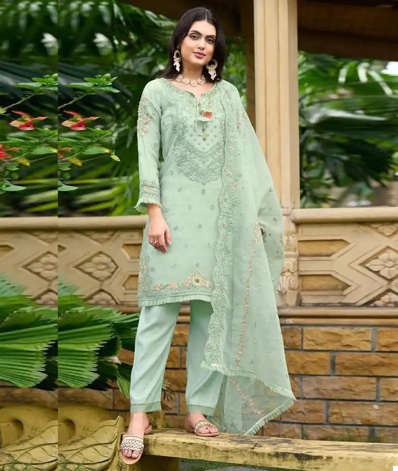 Hoor Tex Or 12 Heavy Organza Wholesale Pakistani Salwar Suit