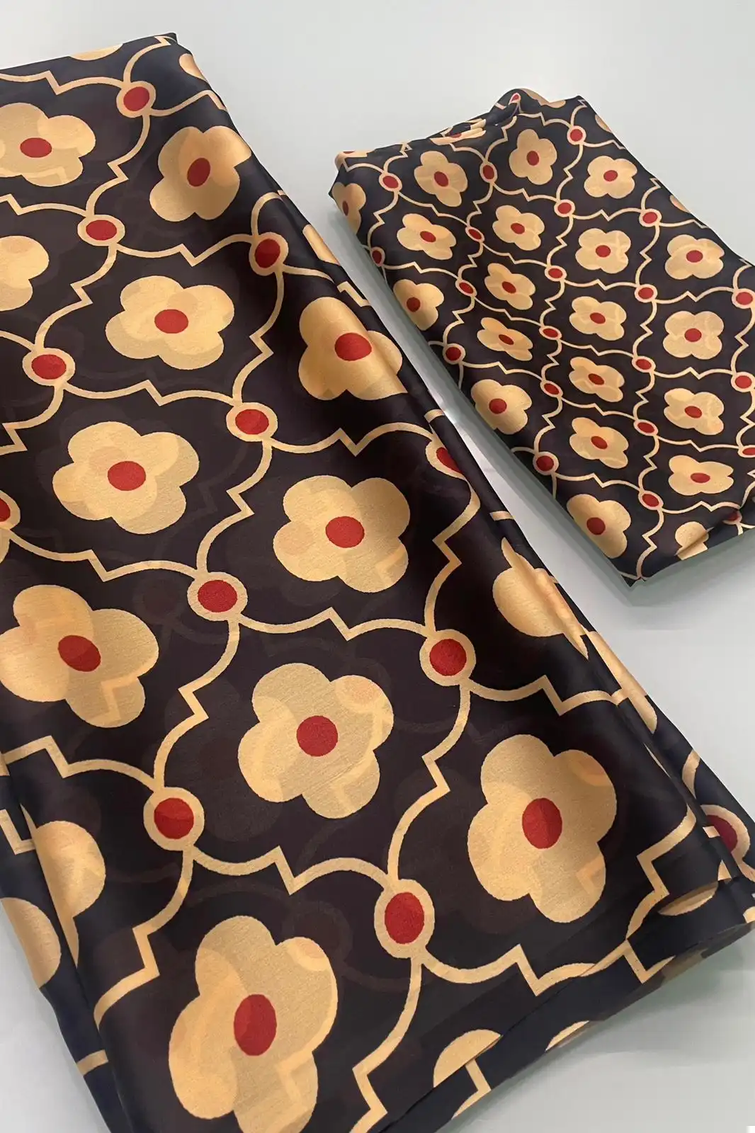 Vardan Ethnic Celebrity Inspired Soft Satin Wholesale Fancy Saree Catalog - Image 10